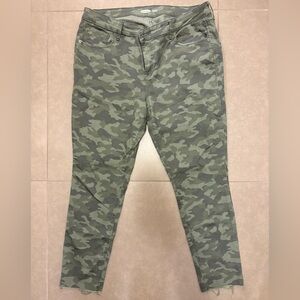 Old Navy Camouflage Women Jeans